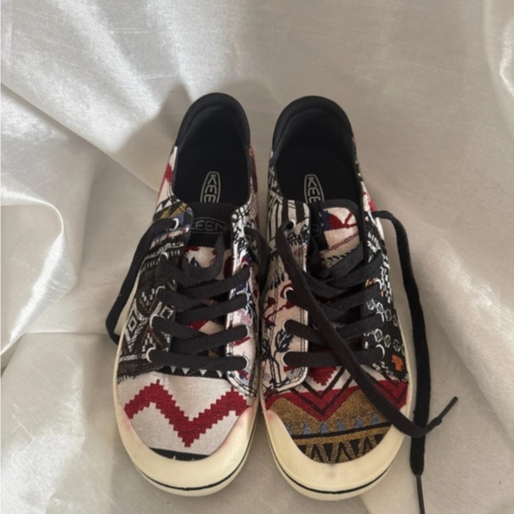 Keen Women’s Elsa IV Aztec Sneaker